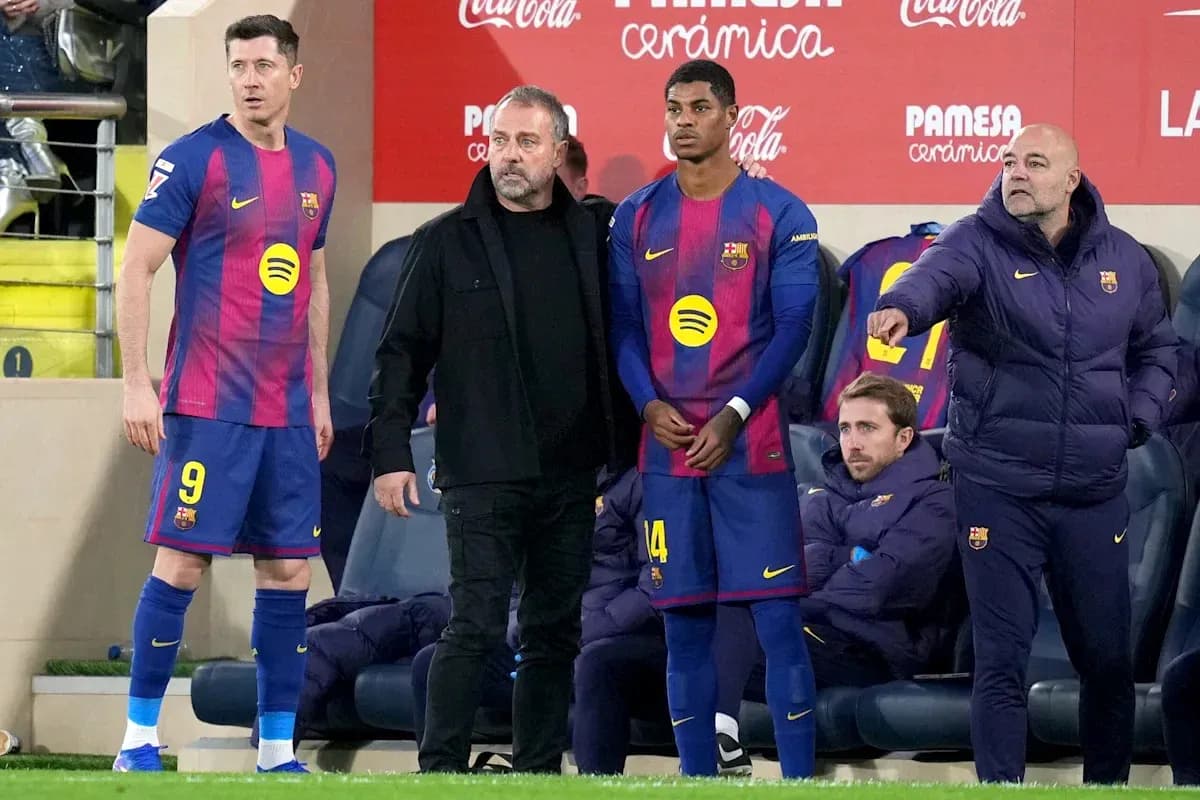 Joueurs et entraîneurs de Barcelone sur le banc