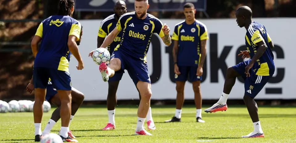 Entraînement de Fenerbahçe avant le match