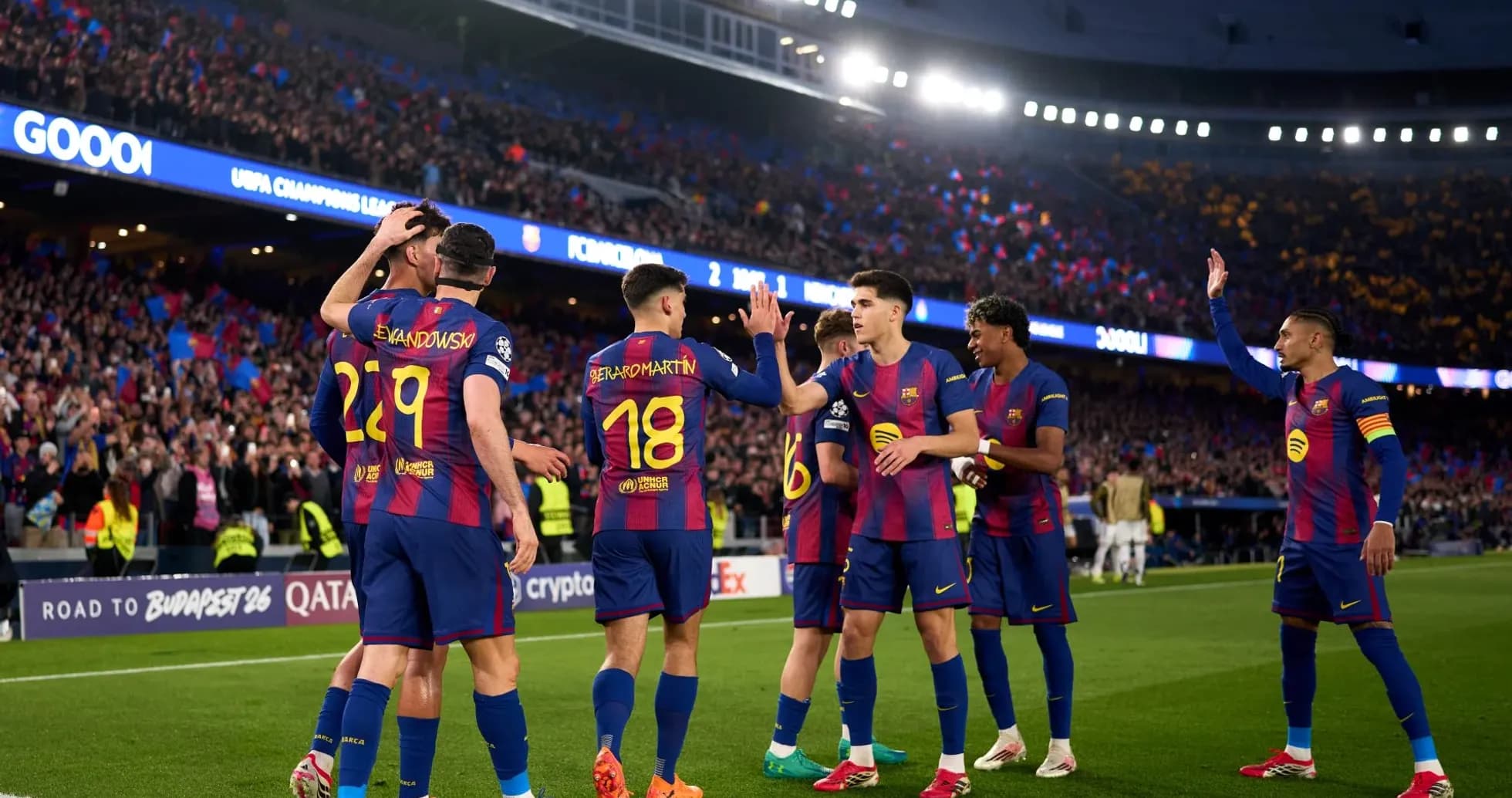 Joueurs du FC Barcelone célébrant un but