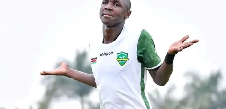 Joueur célébrant un but sur le terrain