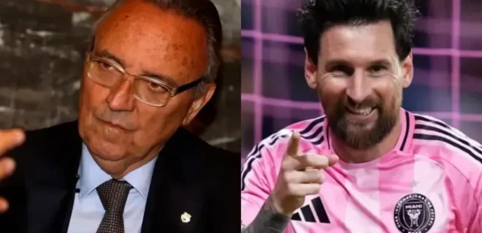 Personne sérieuse et joueur souriant en tenue de football