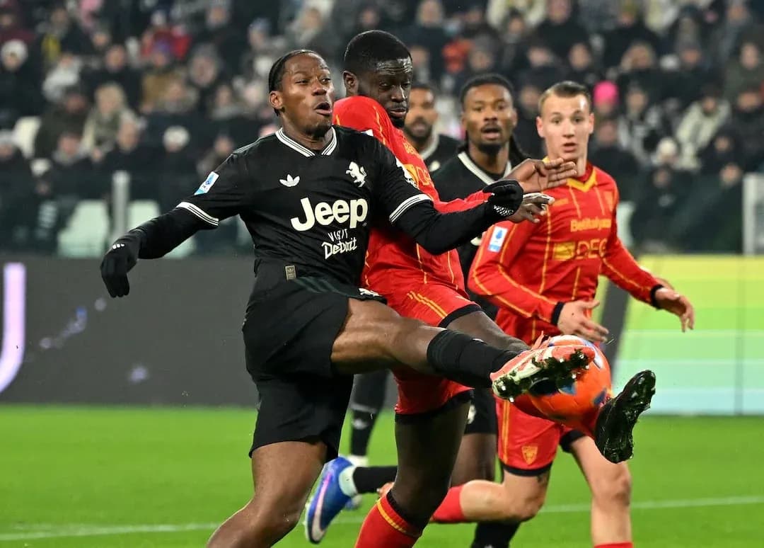 Un joueur de Lecce en action contre Juventus