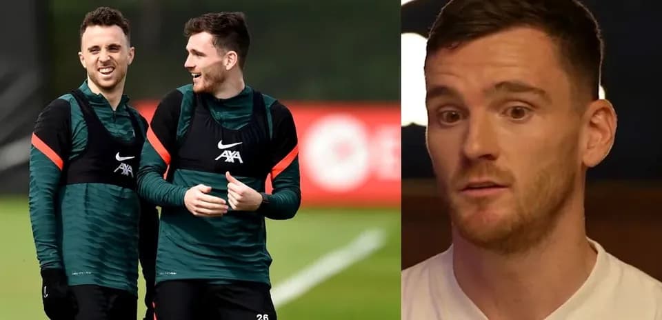 Deux joueurs de Liverpool s'entraînant ensemble