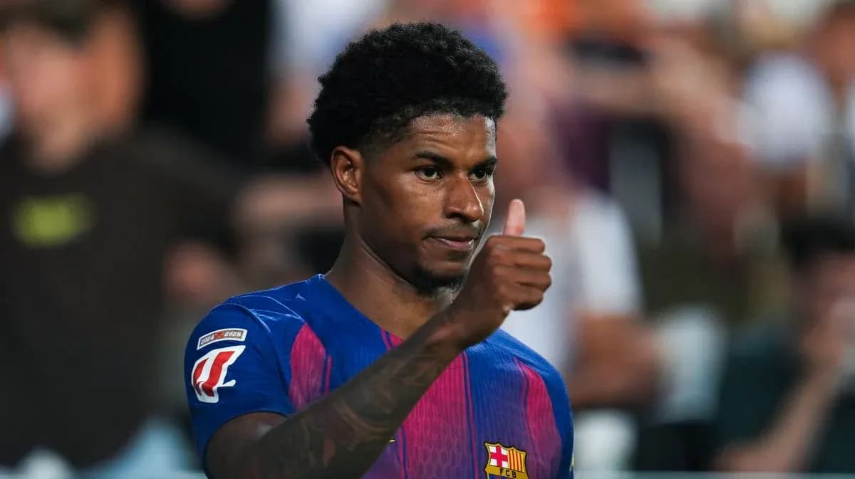 Joueur de Barcelone montrant un pouce levé