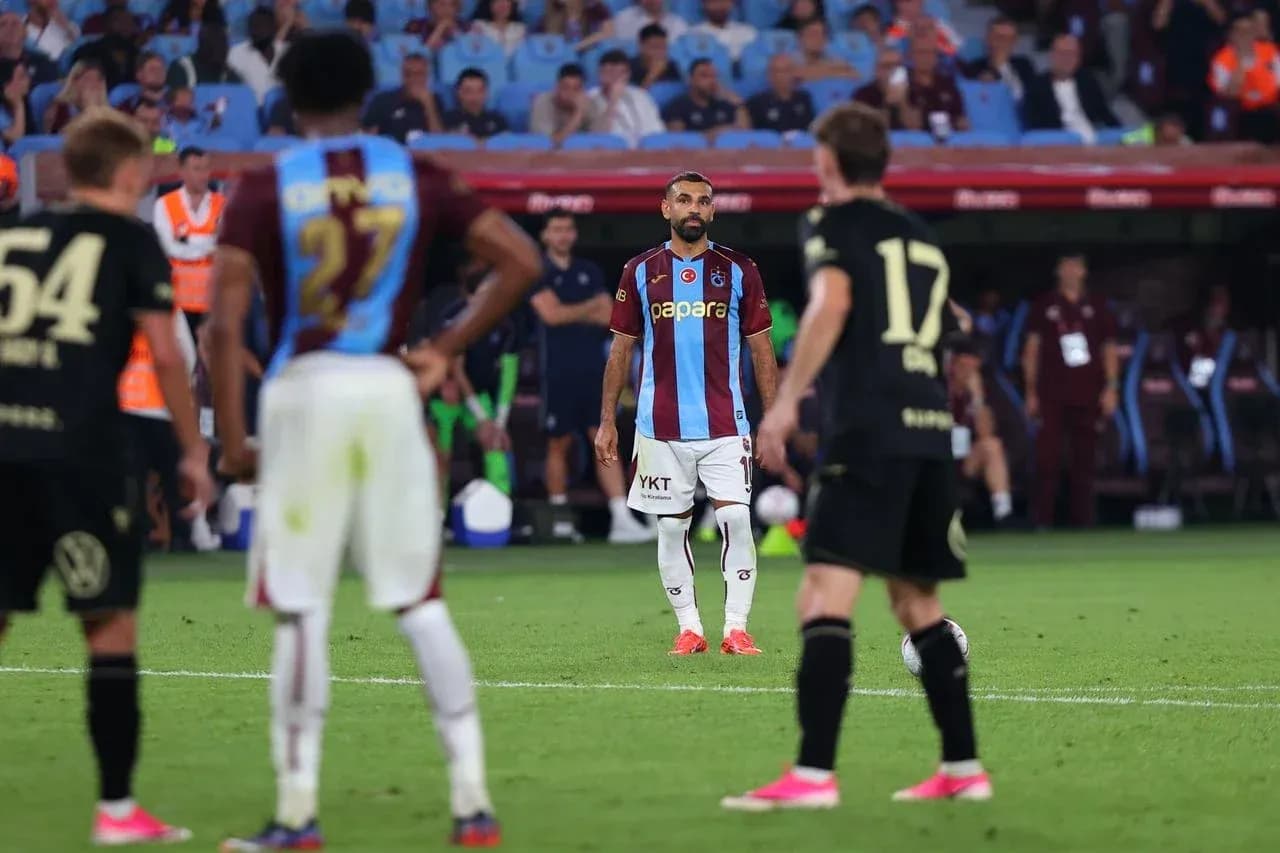 Joueurs de Trabzonspor sur le terrain pendant le match