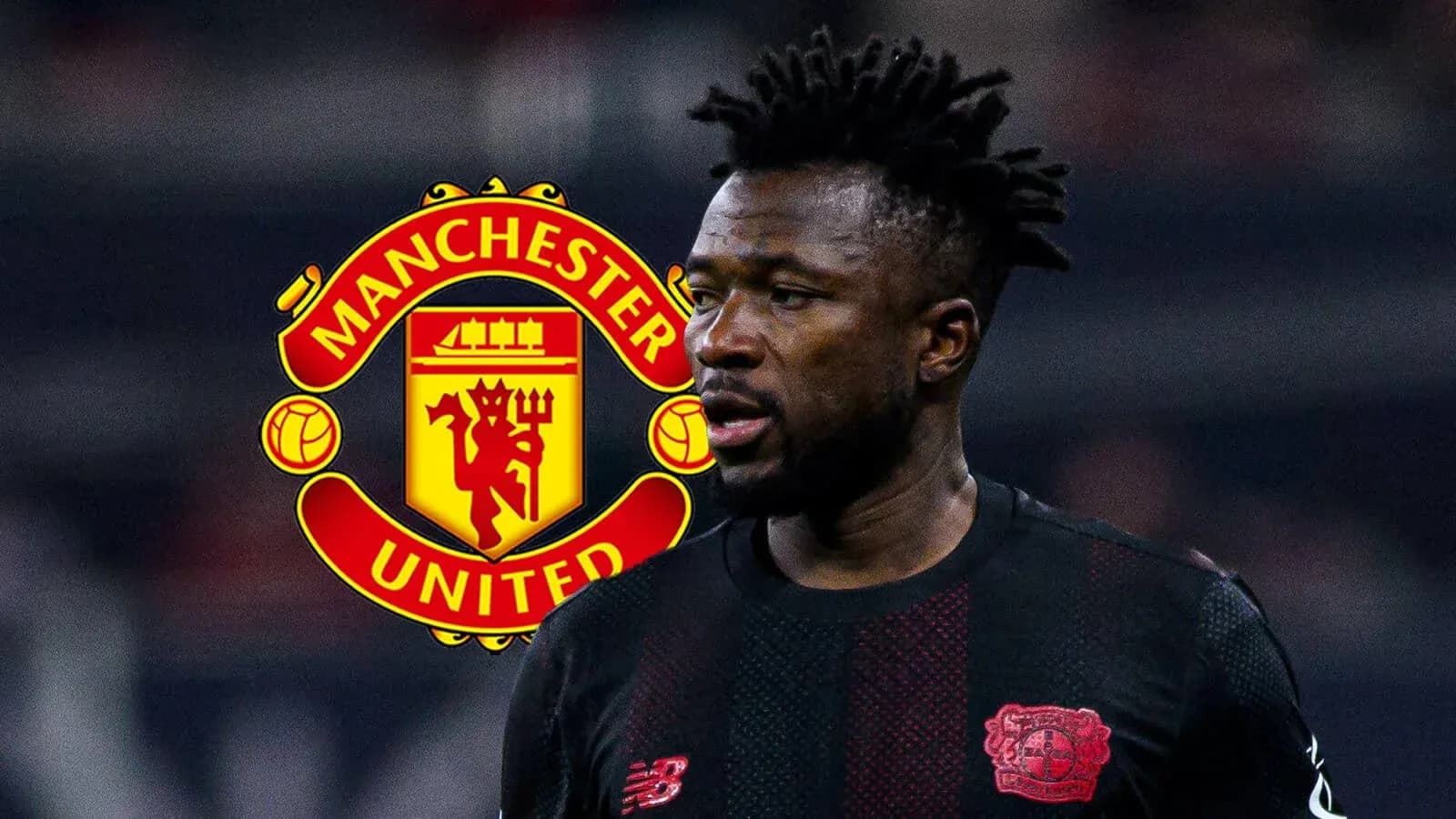Joueur en maillot noir avec logo Manchester United en arrière-plan