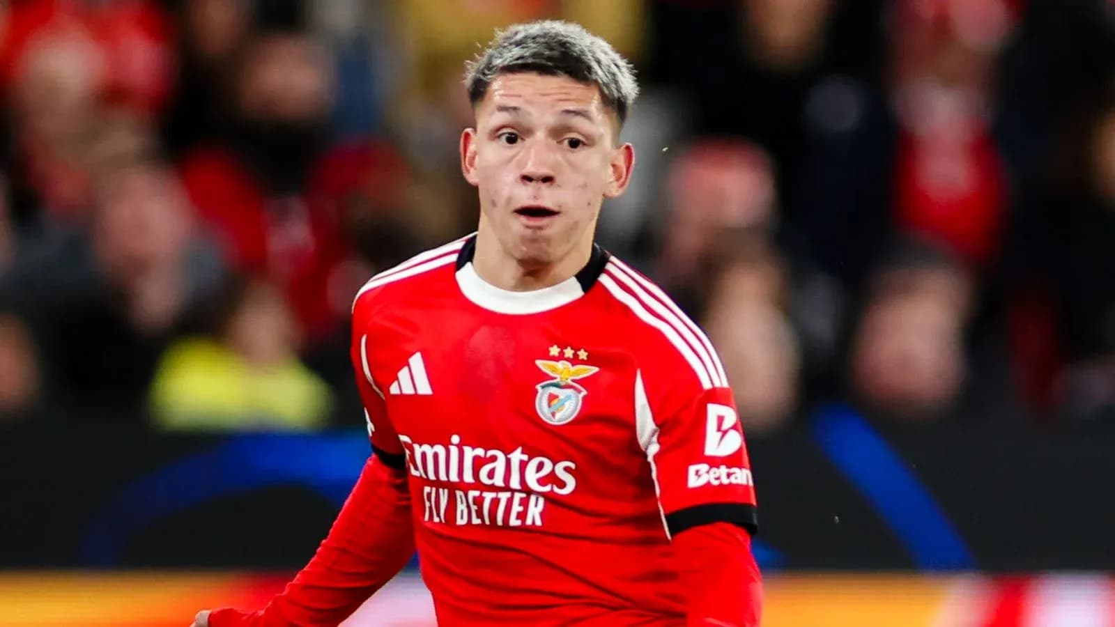 Joueur de Benfica en action sur le terrain