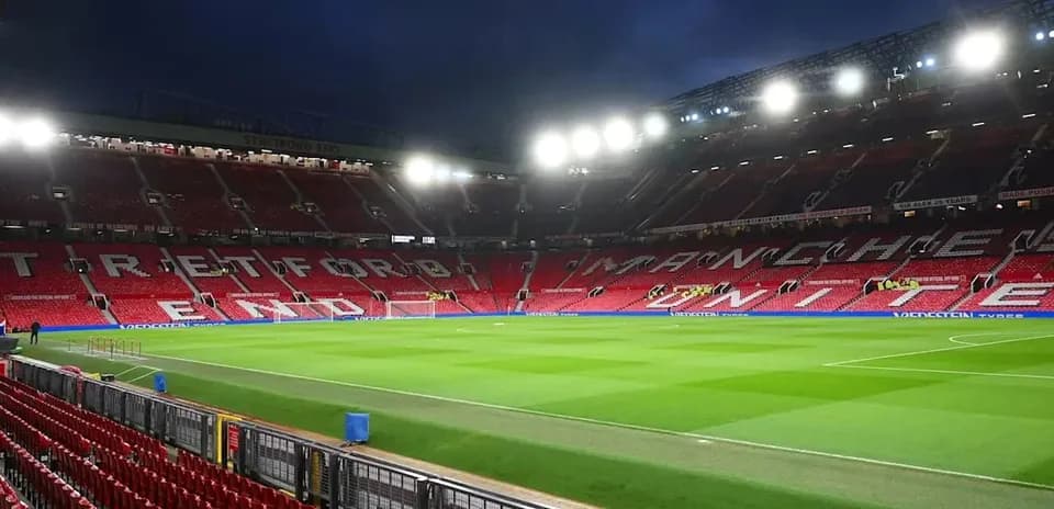 Stade Old Trafford avec les sièges vides