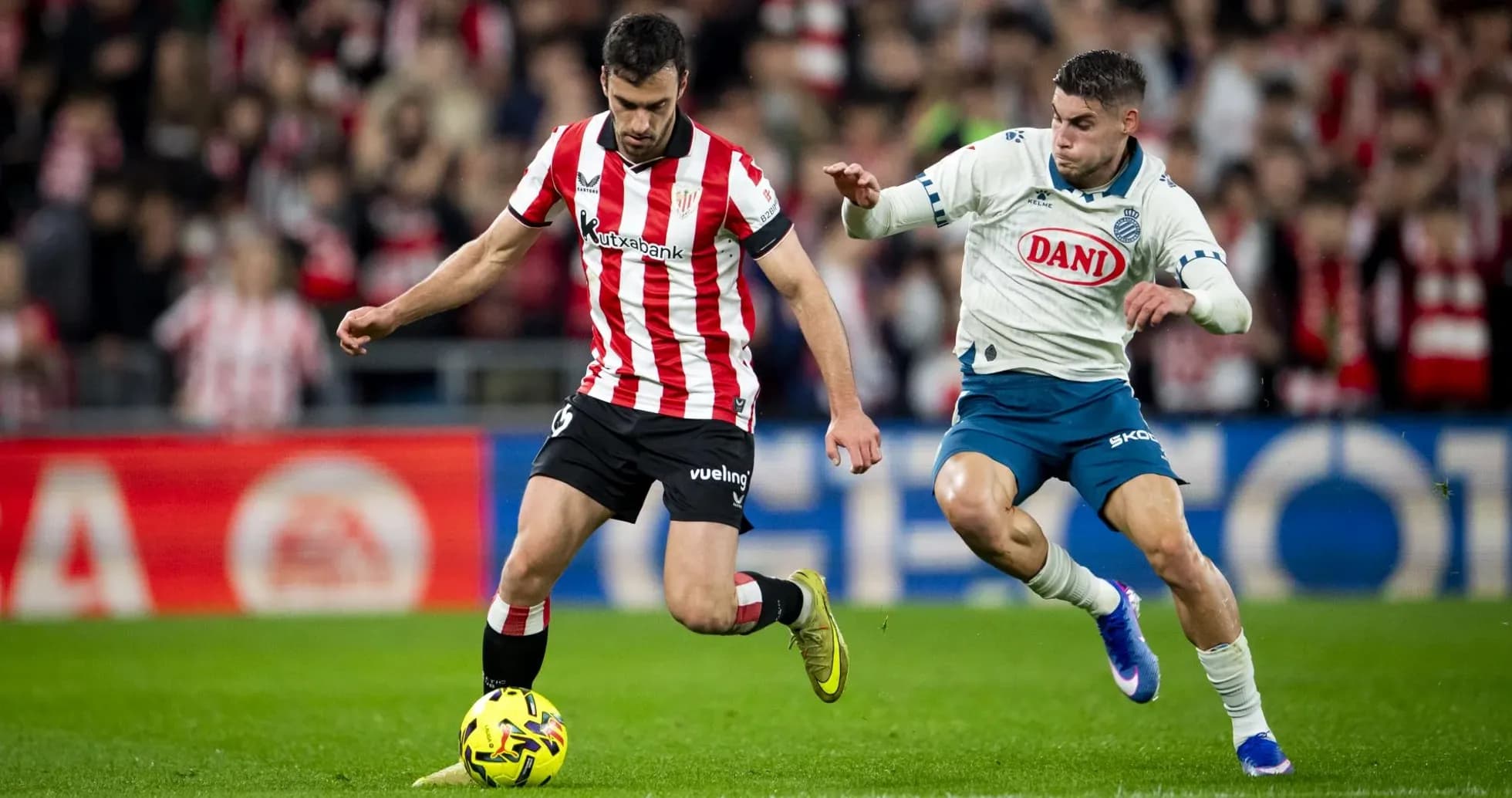 Deux joueurs en action lors du match