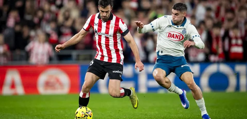 Deux joueurs en action lors du match