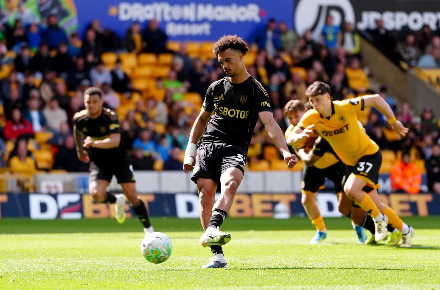 Tireur de penalty des Wolves contre Fulham