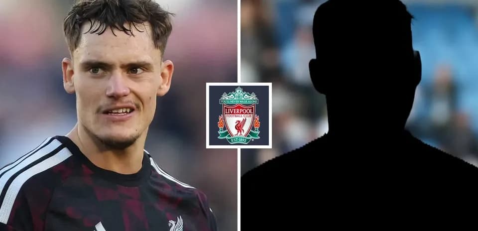 Joueur de Liverpool avec logo du club