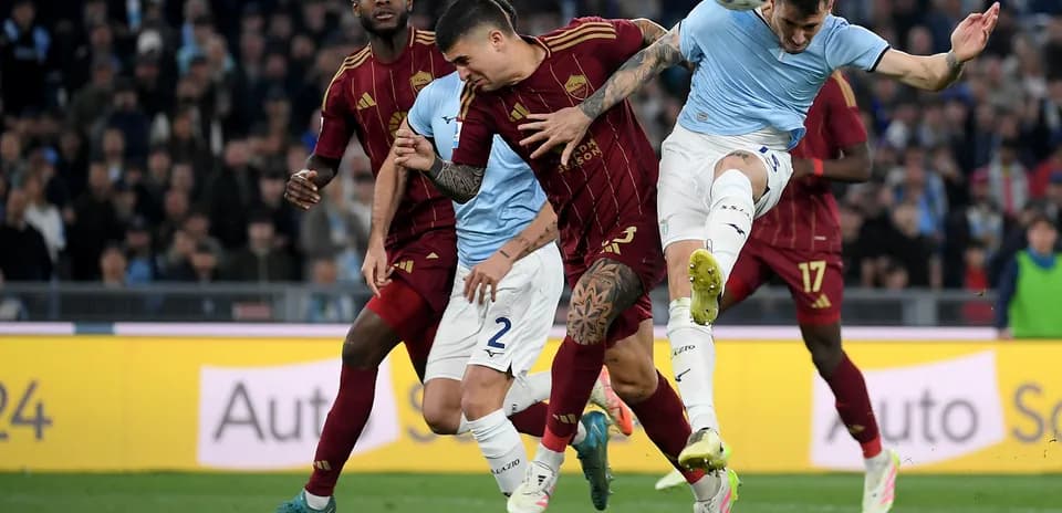 Action entre AS Roma et Lazio en Serie A