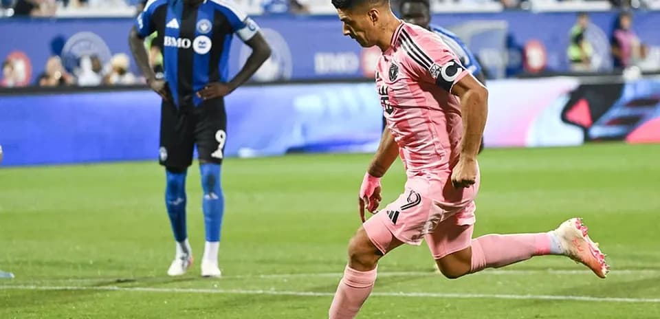 Un joueur d'Inter Miami tire au but