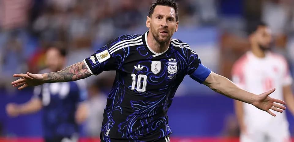 Lionel Messi célébrant un but avec l'Argentine