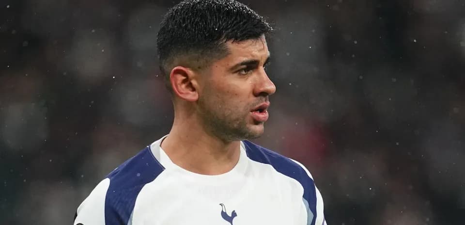 Joueur de Tottenham en action sur le terrain