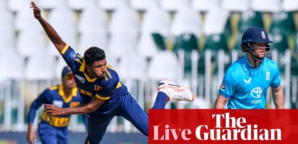 Joueur sri-lankais lançant la balle contre l'Angleterre