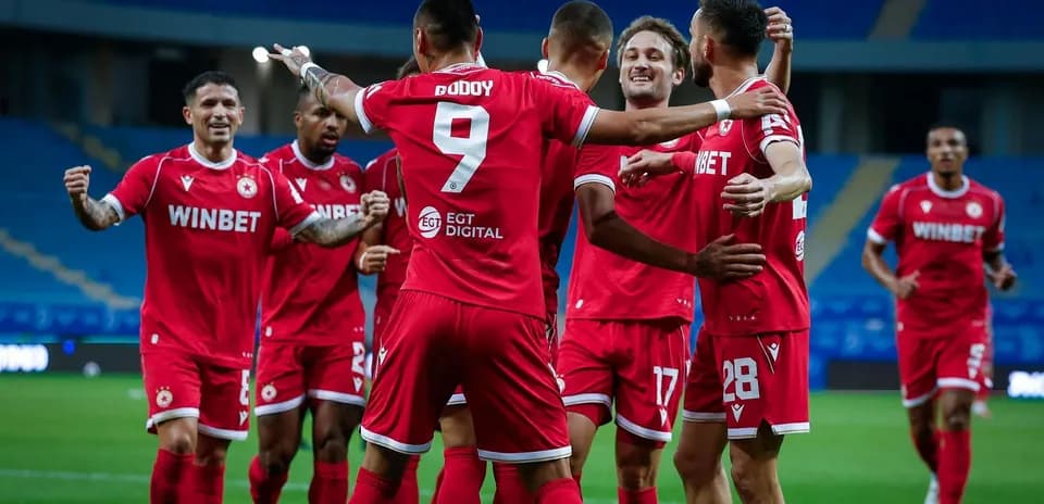 Joueurs de CSKA Sofia célébrant un but