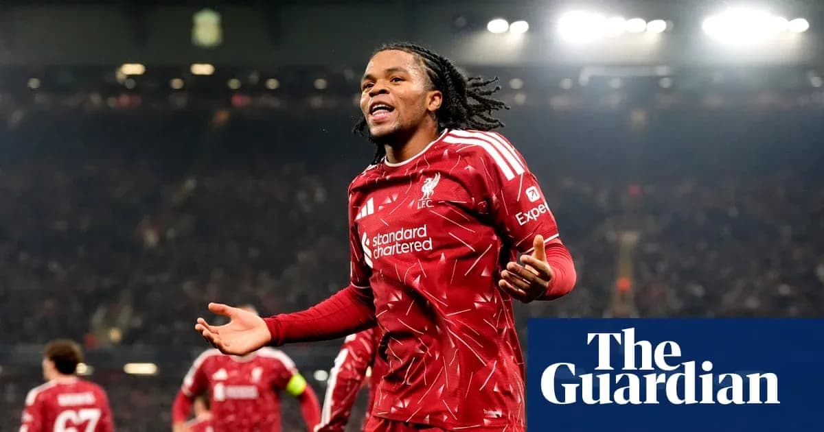 Joueur de Liverpool célébrant un but au stade