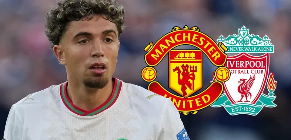 Joueur avec logos de Manchester United et Liverpool