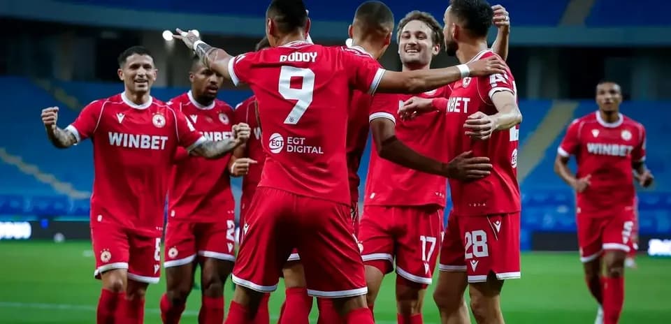 Joueurs de CSKA Sofia célébrant un but