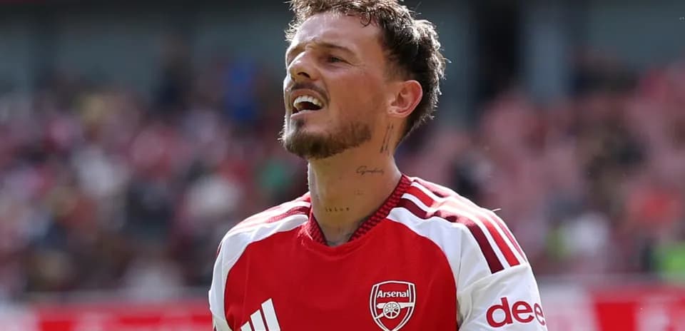 Joueur d'Arsenal en action sur le terrain
