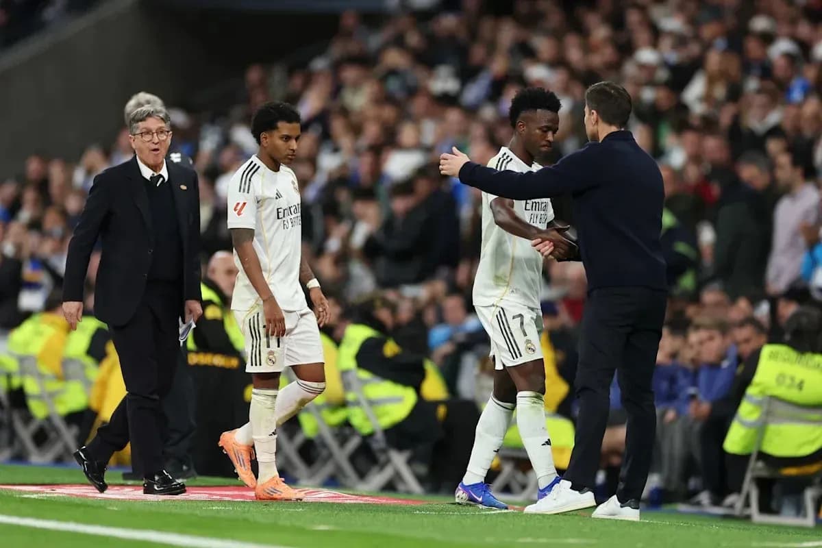 Joueurs du Real Madrid lors d'un remplacement