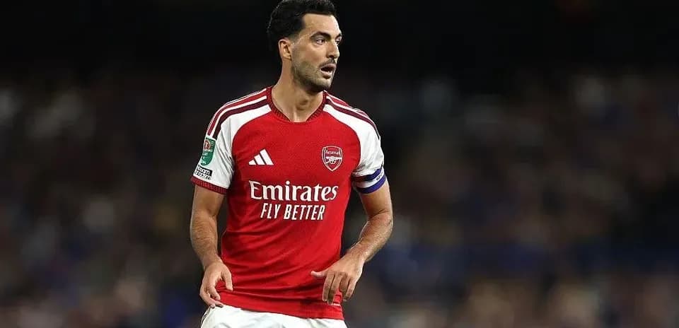 Joueur d'Arsenal en action sur le terrain