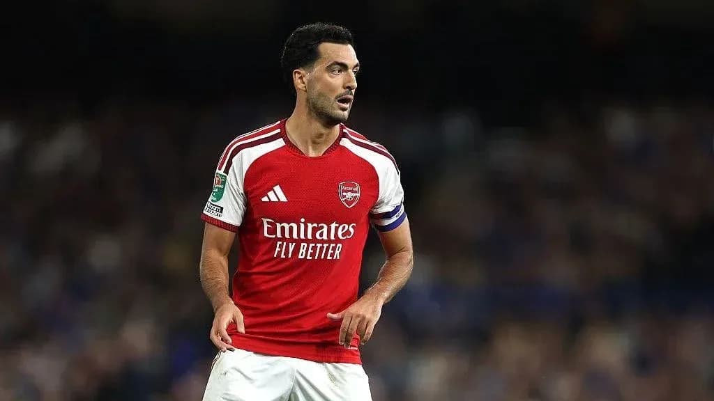 Joueur d'Arsenal en action sur le terrain