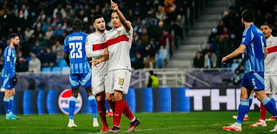 Joueurs de Stuttgart célébrant un but