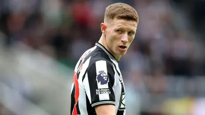 Joueur de Newcastle en action sur le terrain