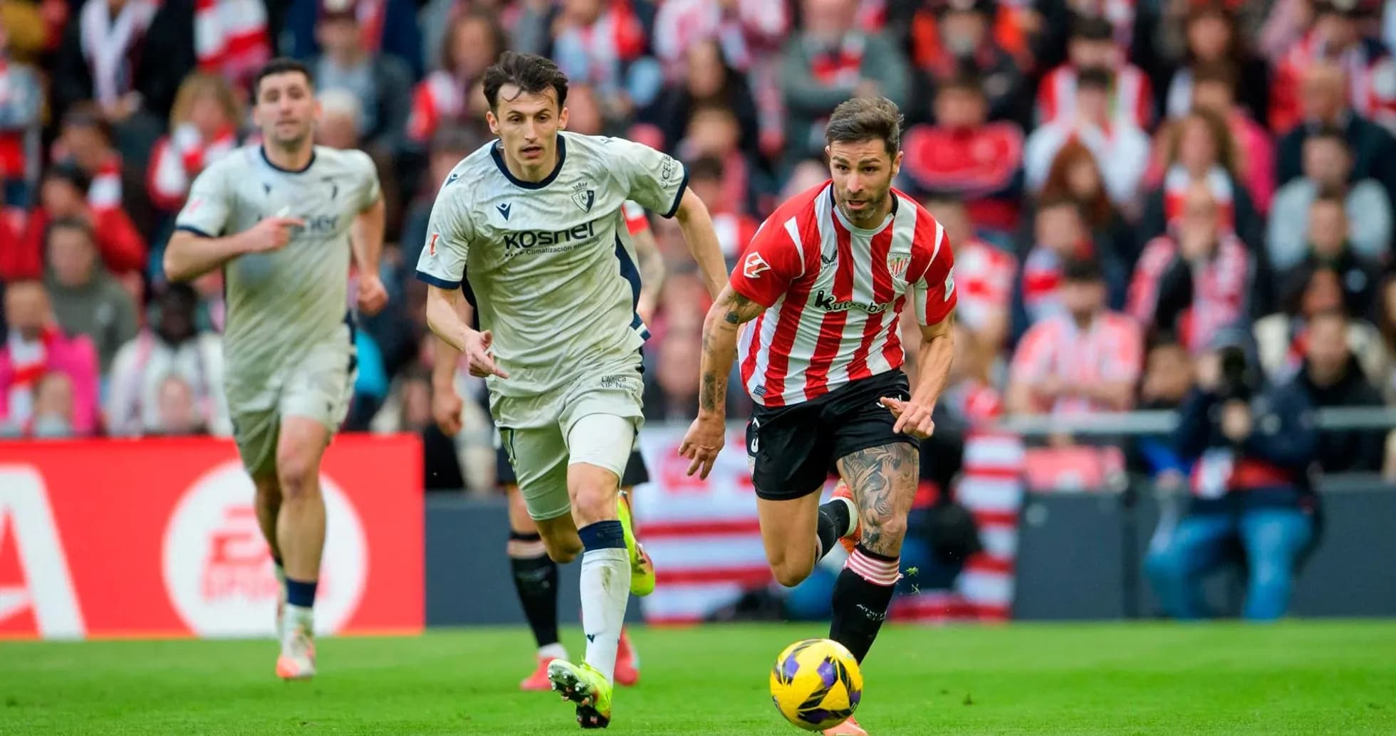 Un joueur d'Athletic Club en pleine course