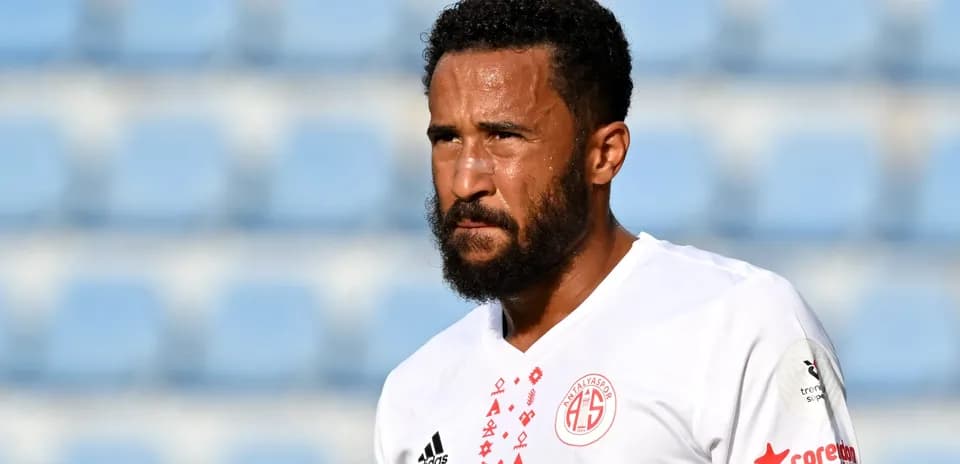 Joueur d'Antalyaspor sur le terrain après un match