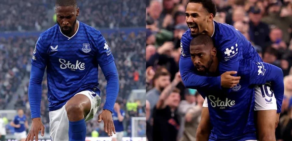 Joueurs d'Everton célébrant un but