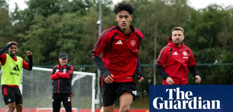 Joueur de Manchester United courant lors de l'entraînement