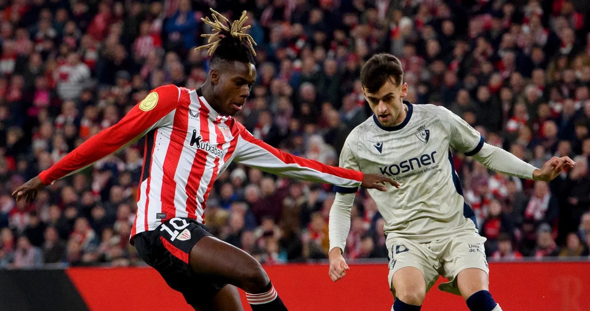 Un joueur d'Athletic Club dribble un adversaire