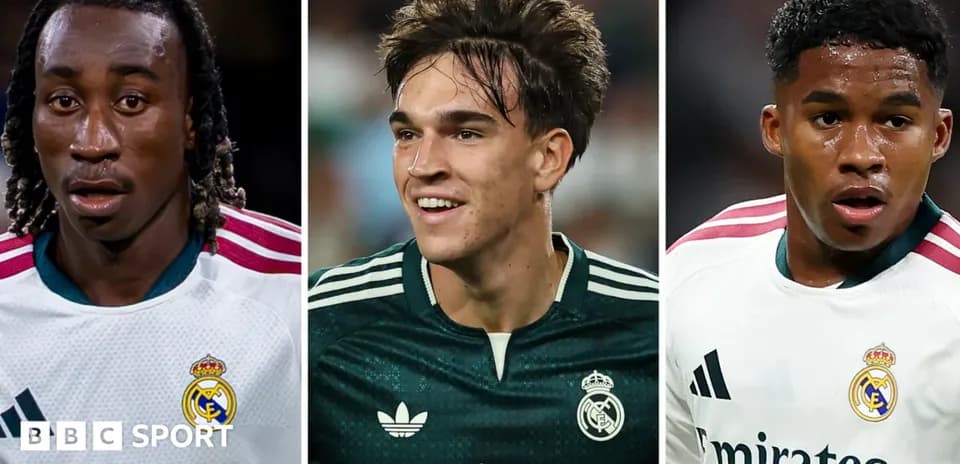 Trois joueurs du Real Madrid en maillots d'équipe