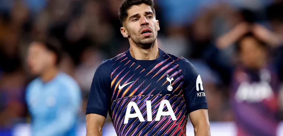 Joueur de Tottenham sur le terrain pendant un match