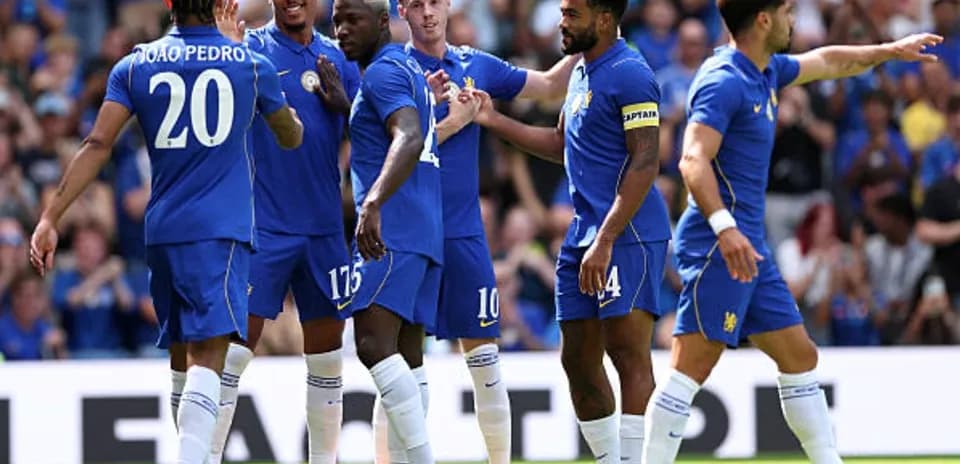 Joueurs de Chelsea célébrant un but