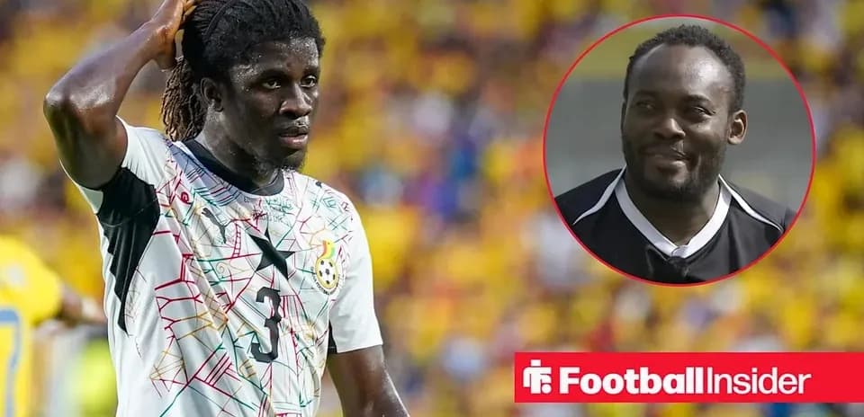 Joueur ghanéen avec un maillot de l'équipe nationale