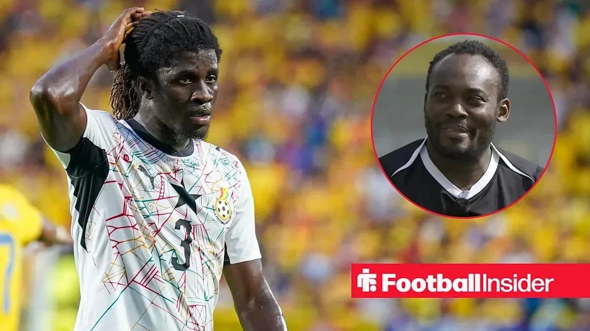 Joueur ghanéen avec un maillot de l'équipe nationale