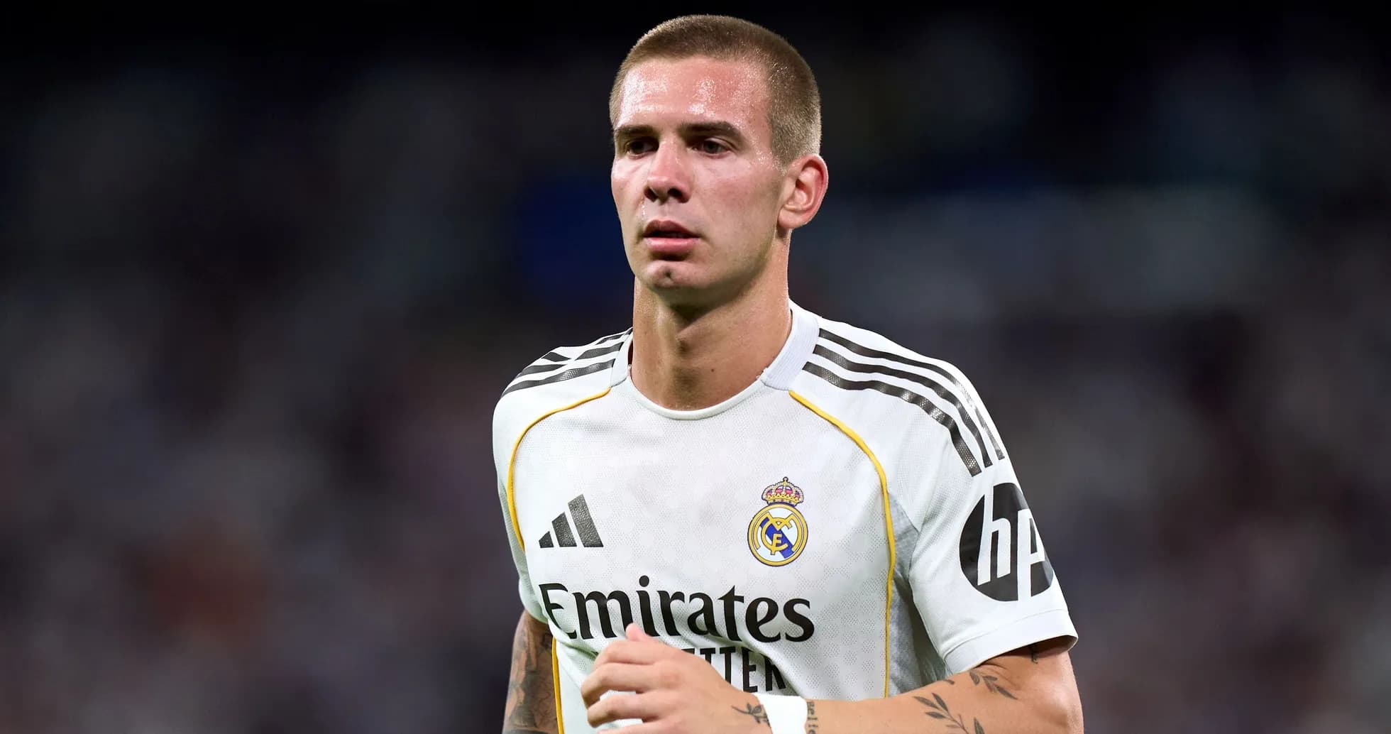 Joueur de football en maillot du Real Madrid