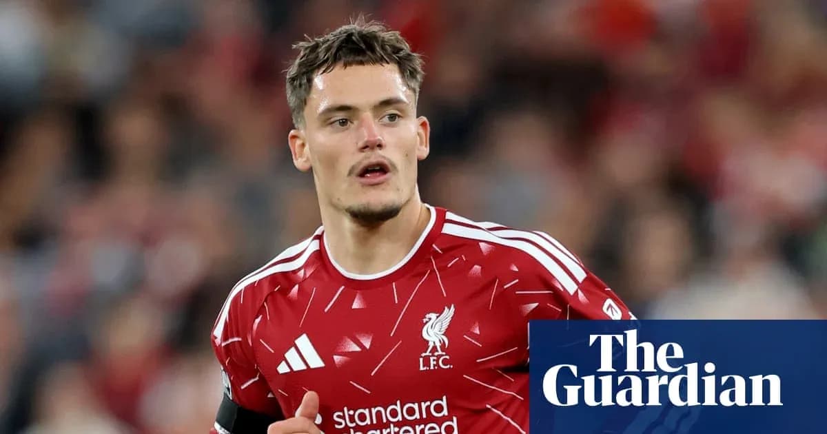Joueur de Liverpool en action sur le terrain
