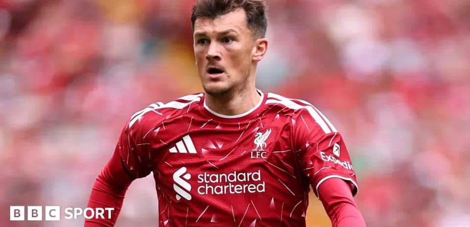 Joueur de Liverpool en action sur le terrain