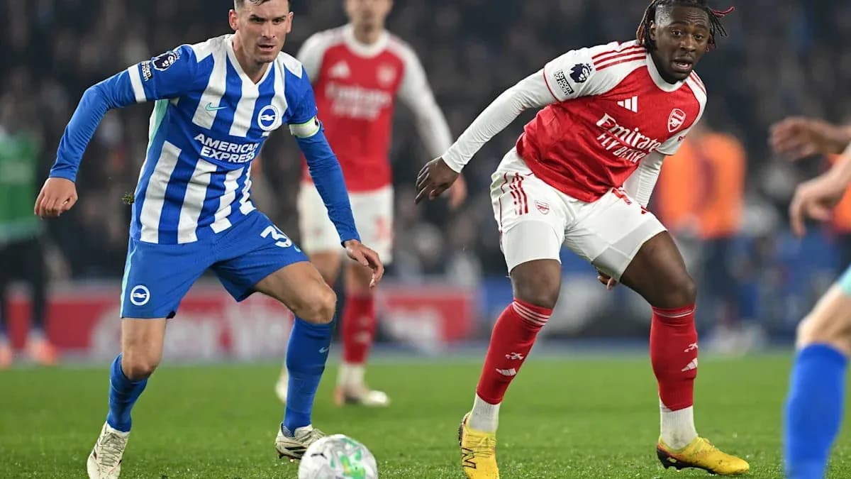Joueurs de Brighton et Arsenal en action sur le terrain