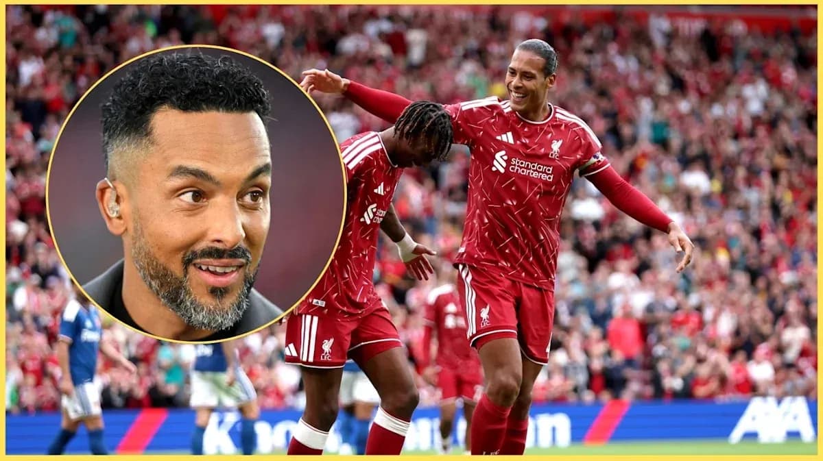 Joueurs de Liverpool célébrant un but au stade