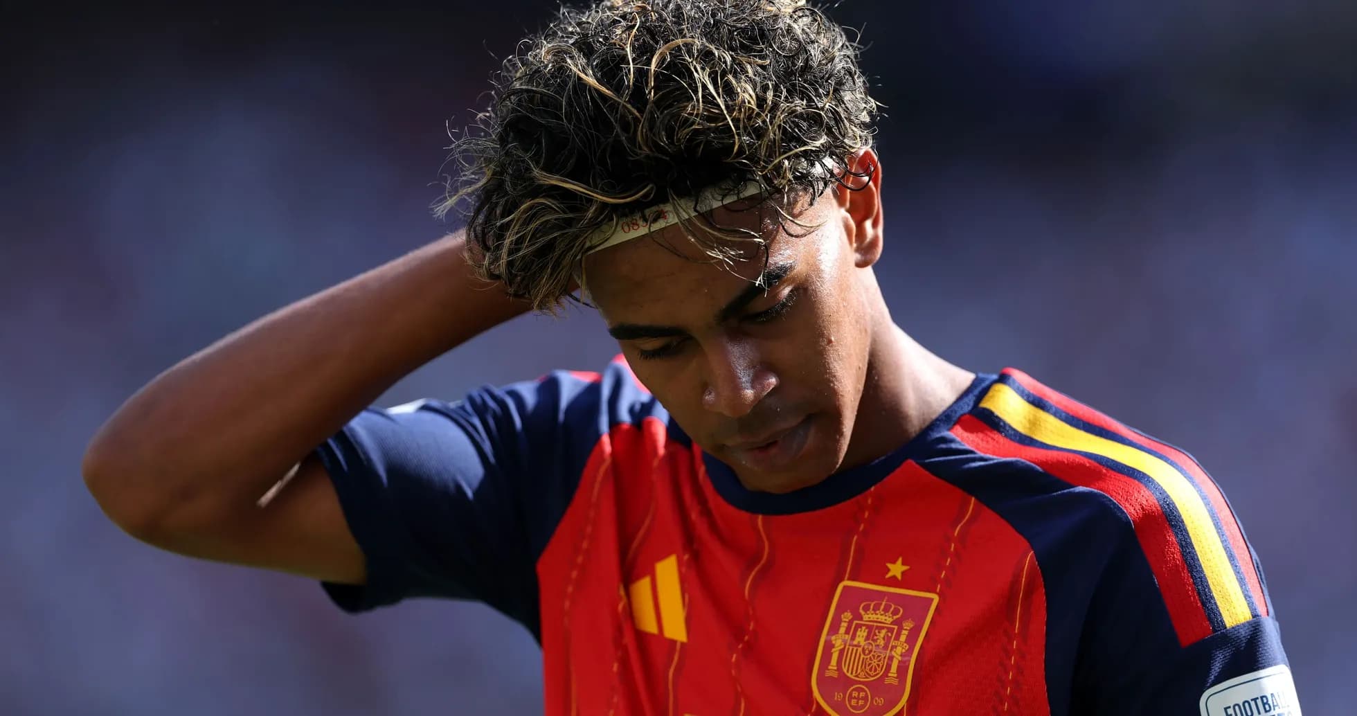 Joueur espagnol portant le maillot de l'équipe nationale