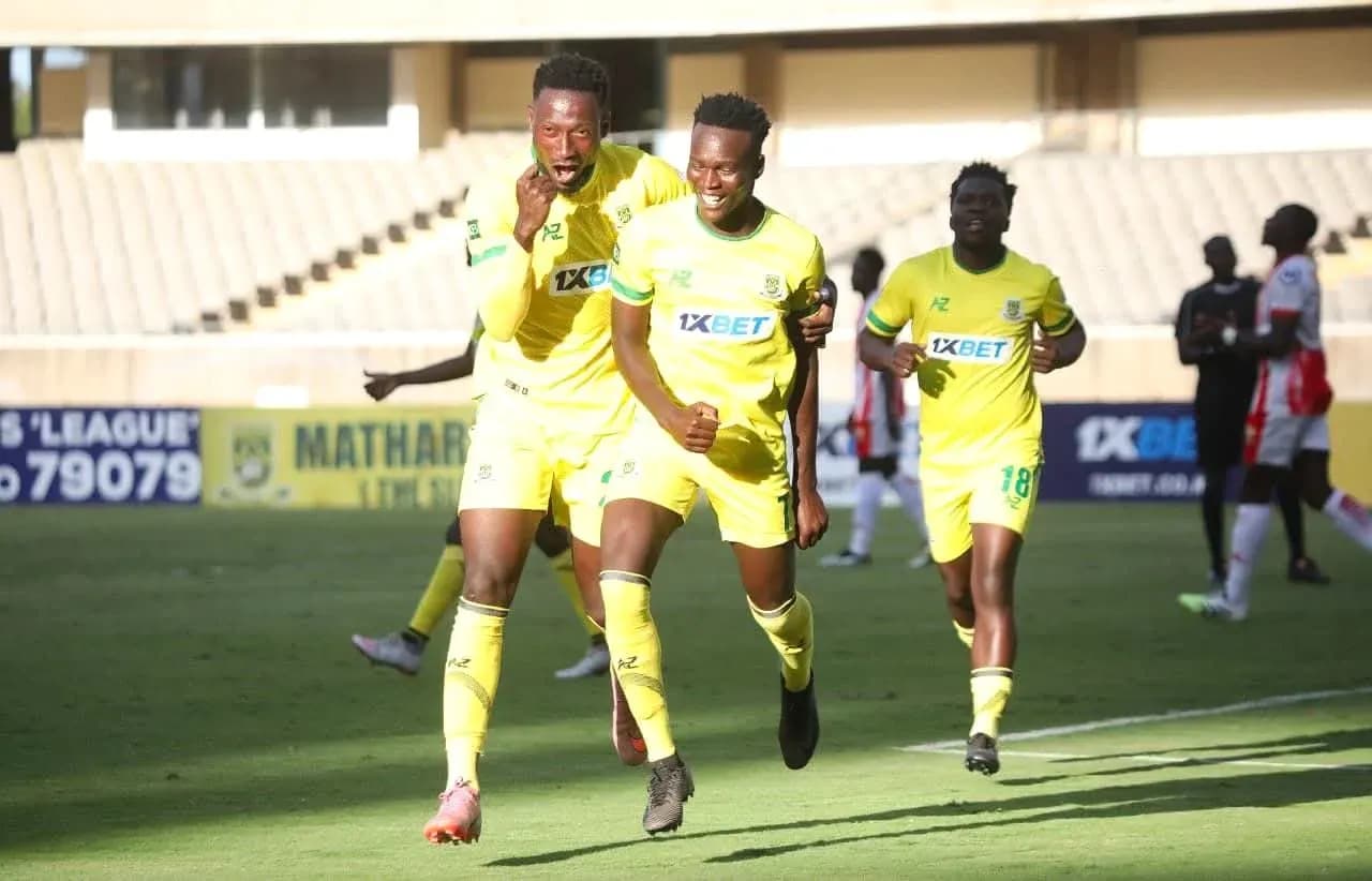 Joueurs de Mathare United célébrant un but