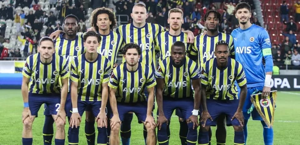 Équipe de Fenerbahçe avant le match