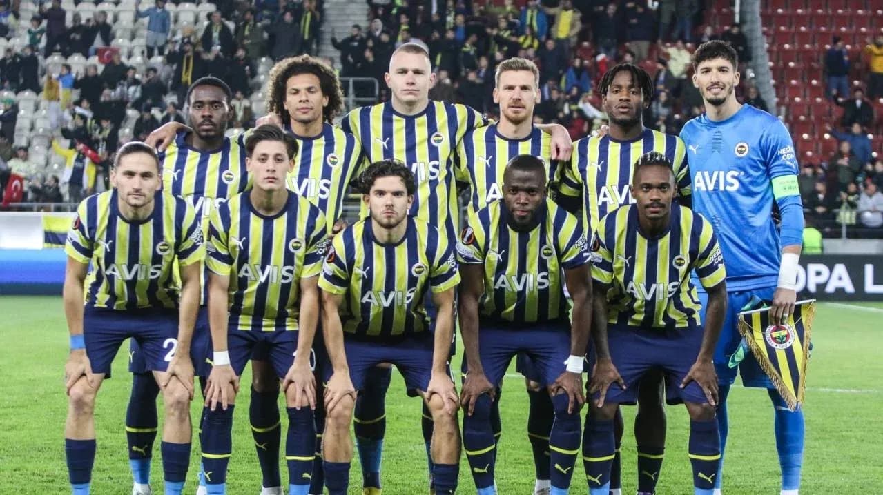 Équipe de Fenerbahçe avant le match